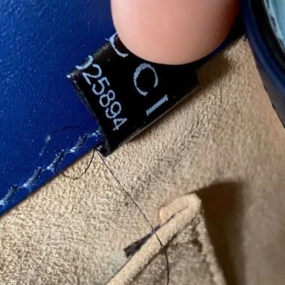 Authentic Gucci Sylvie Navy Blue - Picture 4 of 16